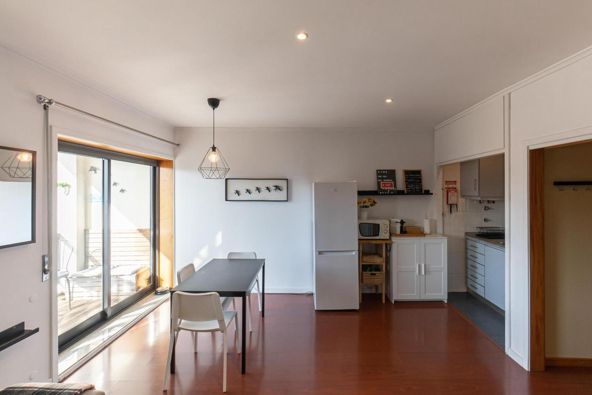 Floor With Sunny Balconies Apartamento Oporto