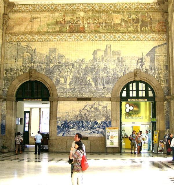 Floor With Sunny Balconies * Oporto